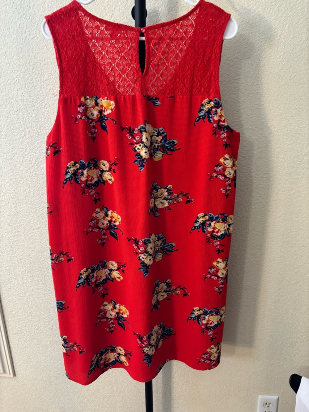 C&C California Red Floral Lace-Trim Mini Dress - Picture 5 of 7